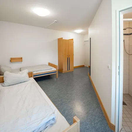 Freiburg Хостел *